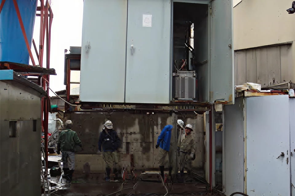 既存キュービクル撤去状況写真