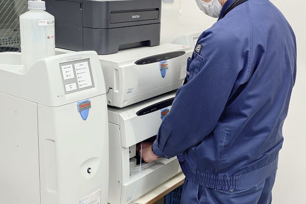 飲料水分析状況写真