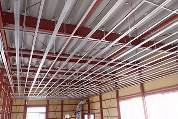 金属内装工事状況写真