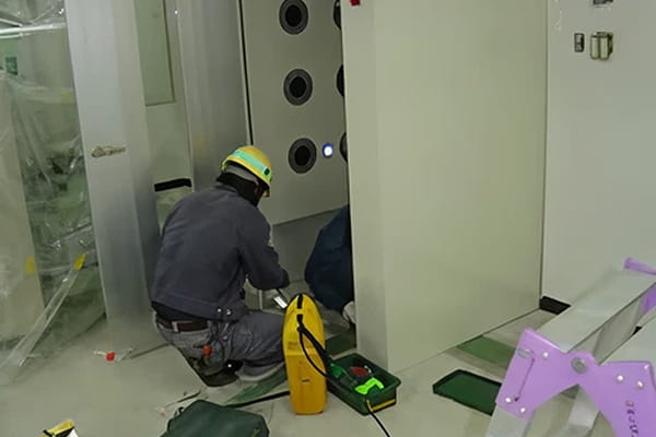 エアシャワー搬入・据付状況写真