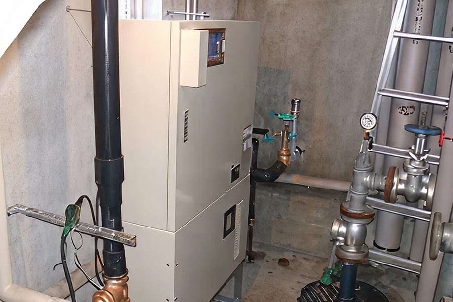 地下受水槽廃止、増圧ポンプ設置施工後写真