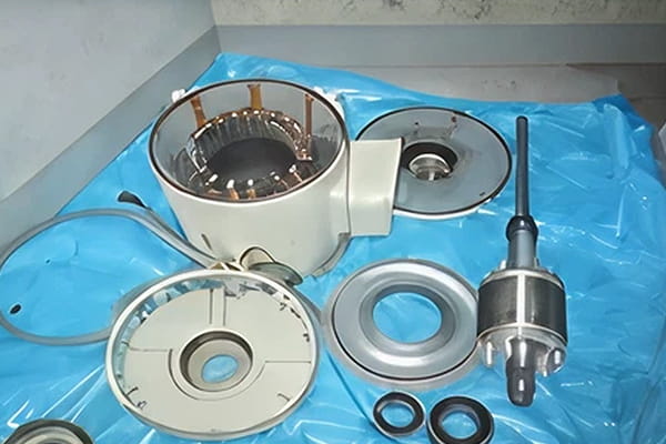 組み立て状況写真