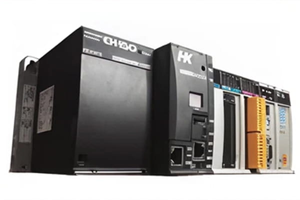 プログラマブルコントローラ写真