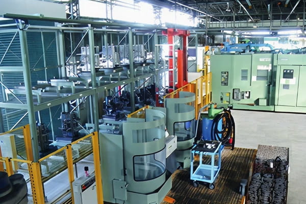 ポンプケーシング加工ライン写真